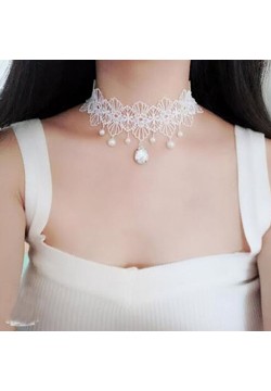 Чокер кружевной "Тропики" с подвеской и бусинами (белый)